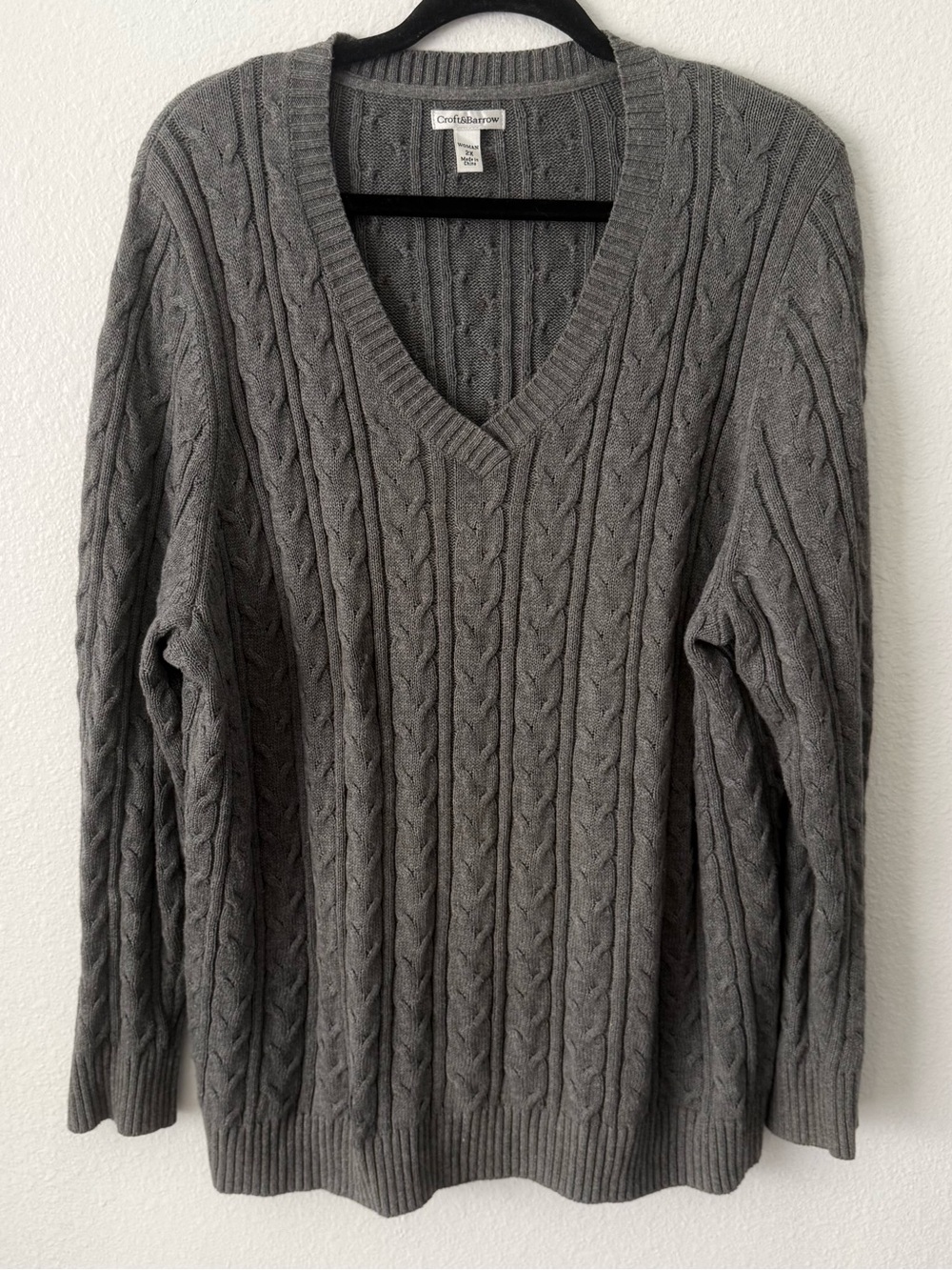 croft & barrow Women's Charcoal Gray Cable V-Neck Sweater